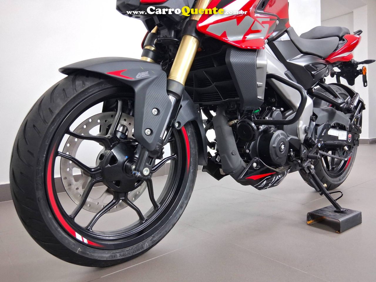 BAJAJ DOMINAR NS400Z ABS 2026 - Loja