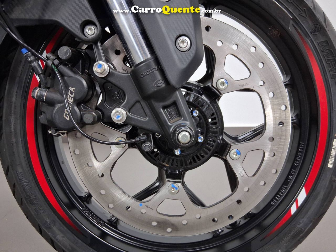 BAJAJ DOMINAR NS400Z ABS 2026 - Loja
