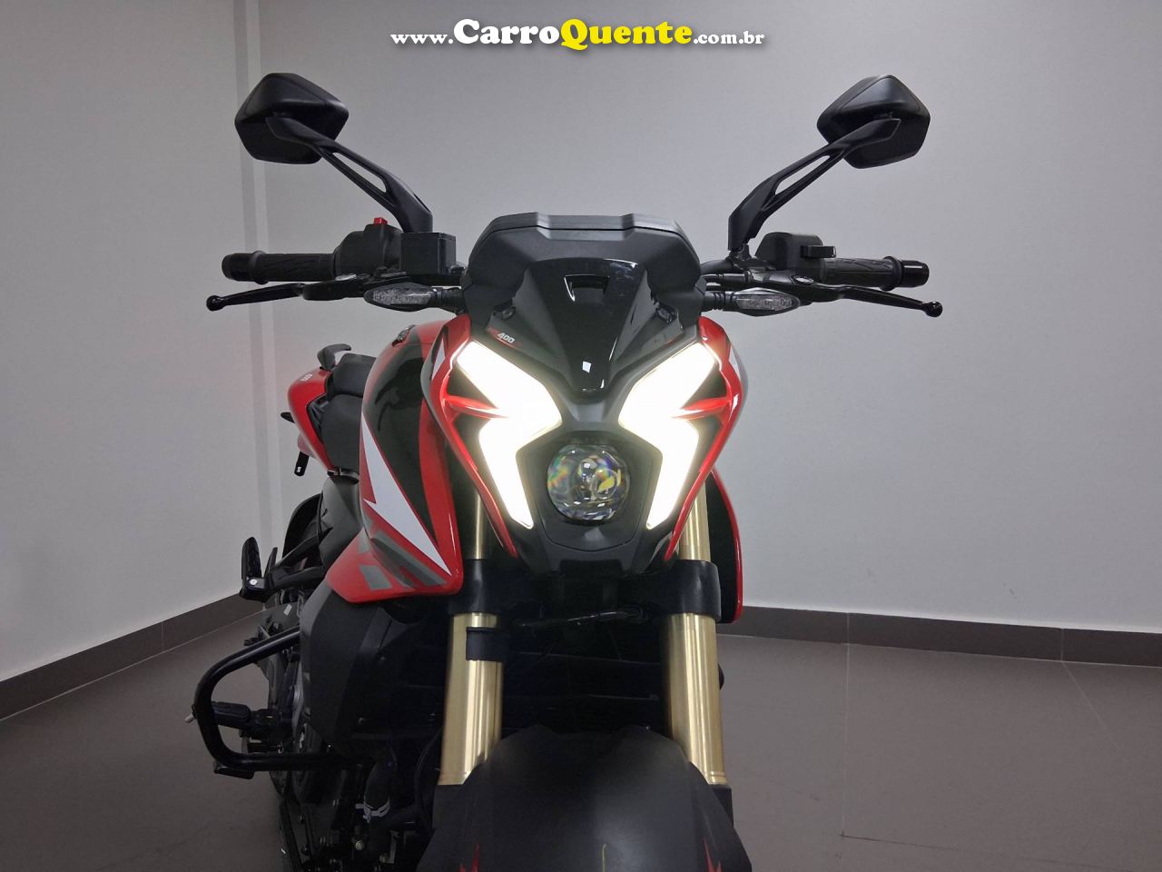 BAJAJ DOMINAR NS400Z ABS 2026 - Loja