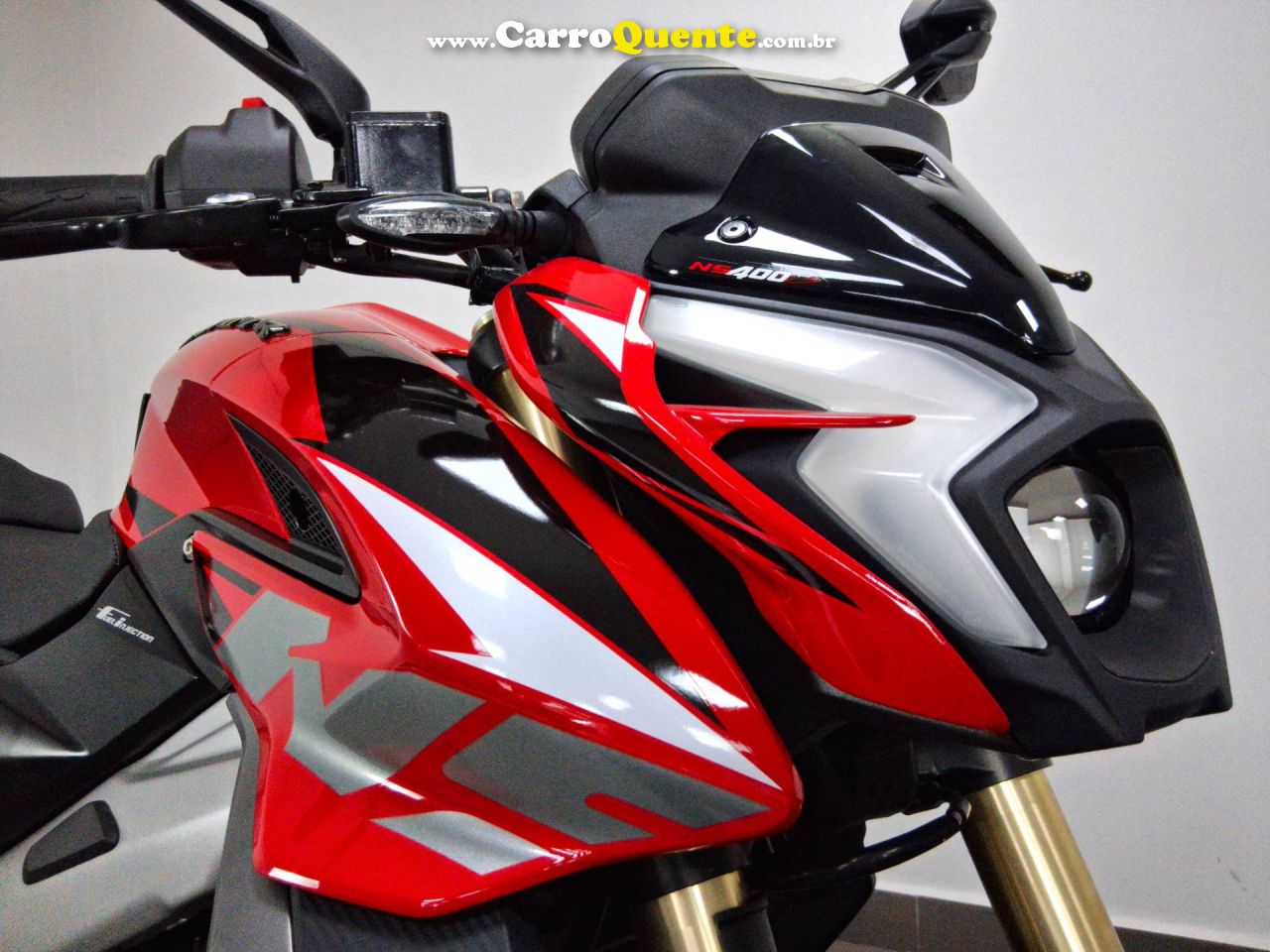 BAJAJ DOMINAR NS400Z ABS 2026 - Loja