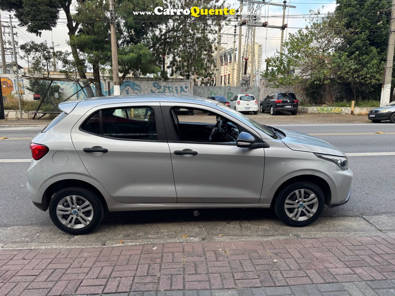 FIAT   ARGO 1.0 6V FLEX.   PRATA 2025 1.0 FLEX - Loja