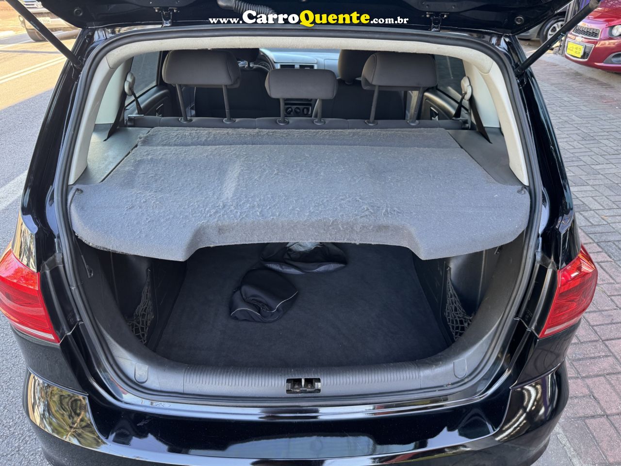 VOLKSWAGEN   SPACEFOX COMFORTLINE 1.6 MI T.FLEX 8V 5P   PRETO 2016 1.6 FLEX - Loja