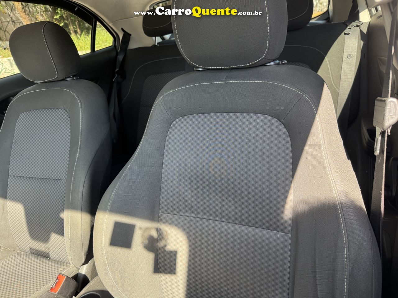 CHEVROLET   ONIX HATCH JOY 1.0 8V FLEX 5P MEC.   BRANCO 2019 1.0 FLEX - Loja