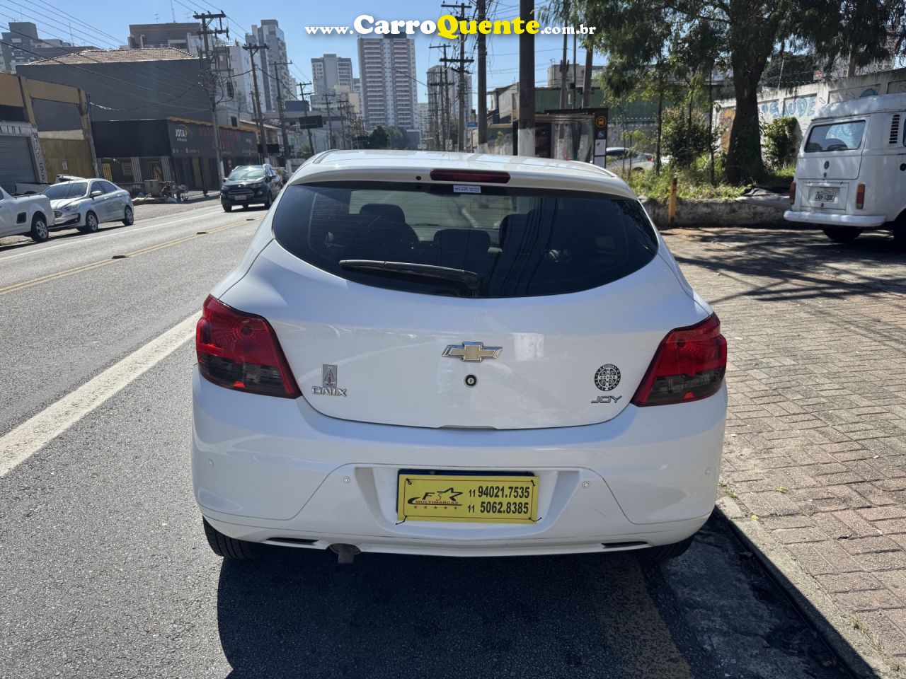 CHEVROLET   ONIX HATCH JOY 1.0 8V FLEX 5P MEC.   BRANCO 2019 1.0 FLEX - Loja