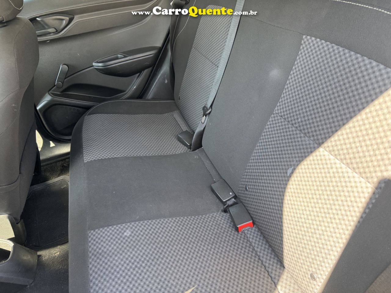 CHEVROLET   ONIX HATCH JOY 1.0 8V FLEX 5P MEC.   BRANCO 2019 1.0 FLEX - Loja