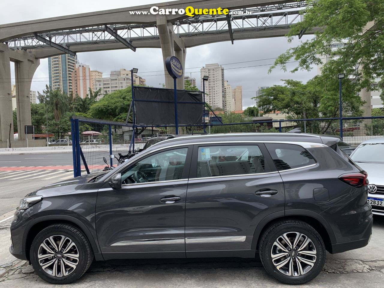 CHERY   TIGGO 8 MAX DRIVE 1.6 TURBO AUT.   CINZA 2024 1.6 T GASOLINA - Loja