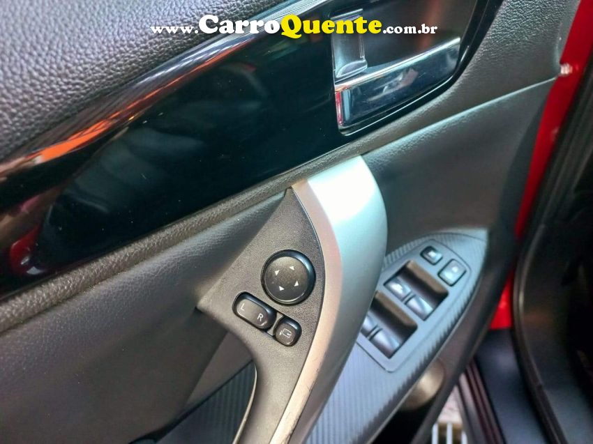 Mitsubishi ECLIPSE CROSS 1.5 MIVEC TURBO GASOLINA HPE-S AWD CVT - Loja