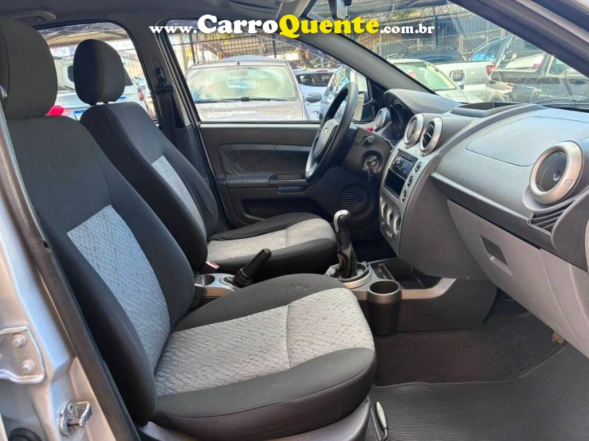 Ford FIESTA 1.6 ROCAM HATCH 8V FLEX 4P MANUAL - Loja