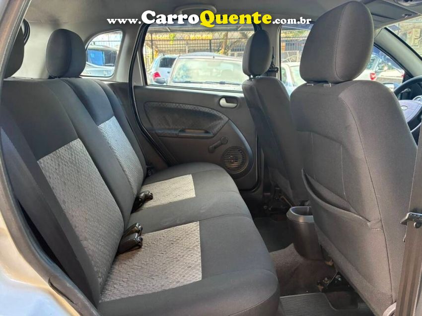 Ford FIESTA 1.6 ROCAM HATCH 8V FLEX 4P MANUAL - Loja
