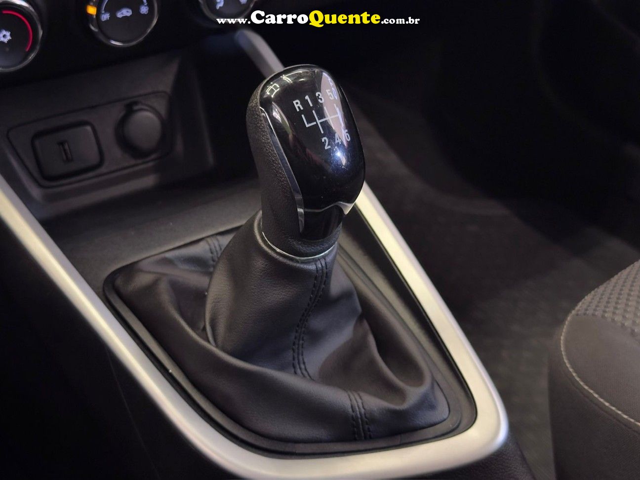 CHEVROLET ONIX 1.0 PLUS LT 2025 - Loja