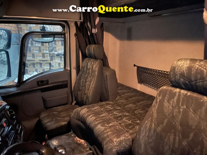 Ford Cargo 2429 CARGO 2429 E 8x2 Turbo 2p - Loja