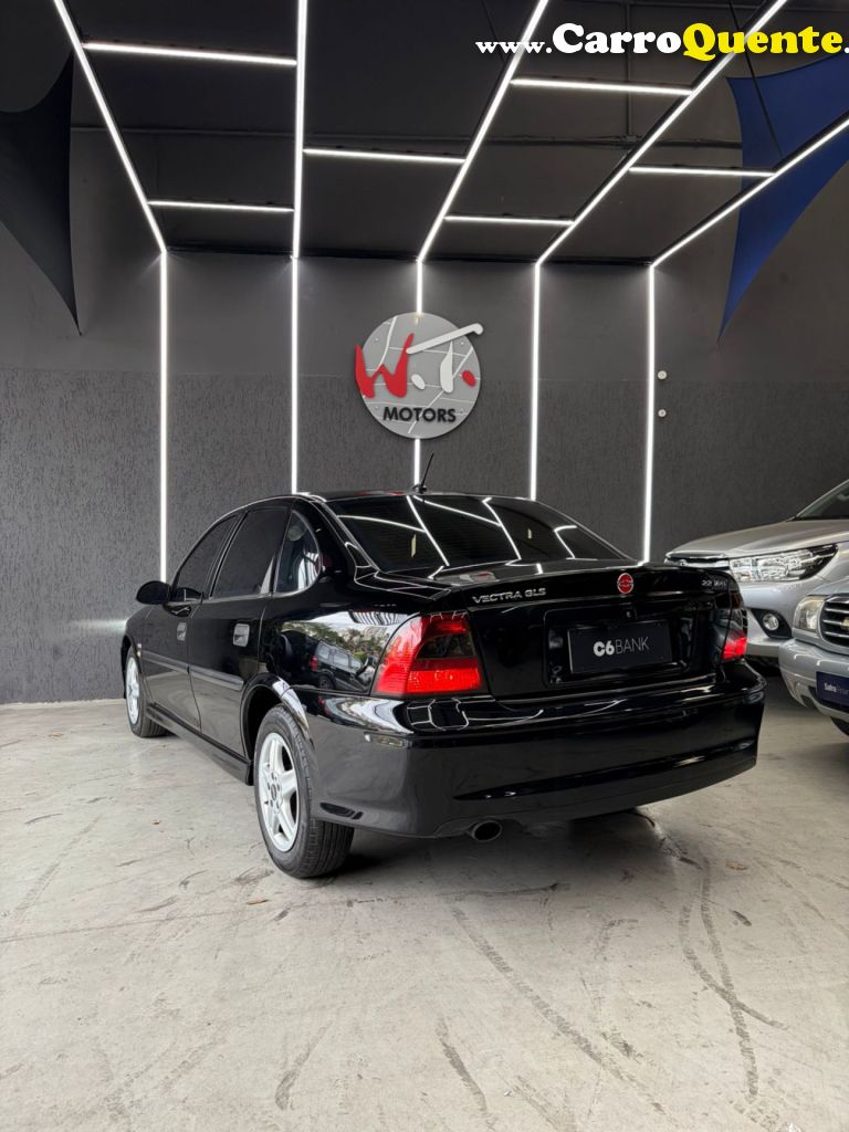 CHEVROLET   VECTRA GL 2.2  2.0 MPFI   PRETO 2000 2.2 GASOLINA - Loja