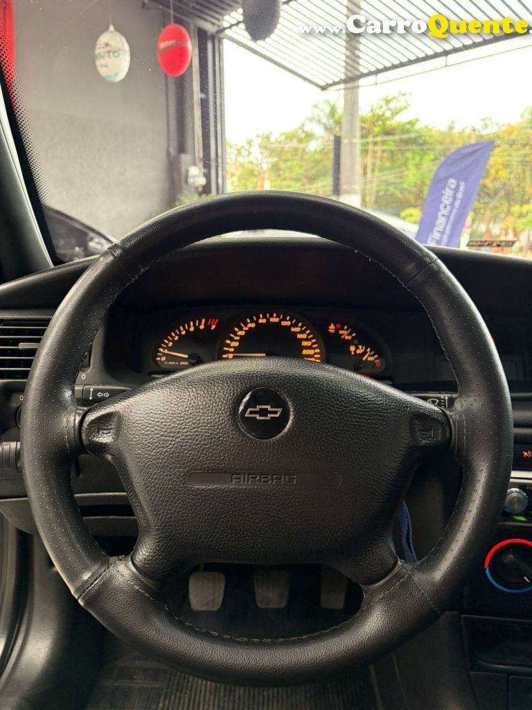 CHEVROLET   VECTRA GL 2.2  2.0 MPFI   PRETO 2000 2.2 GASOLINA - Loja