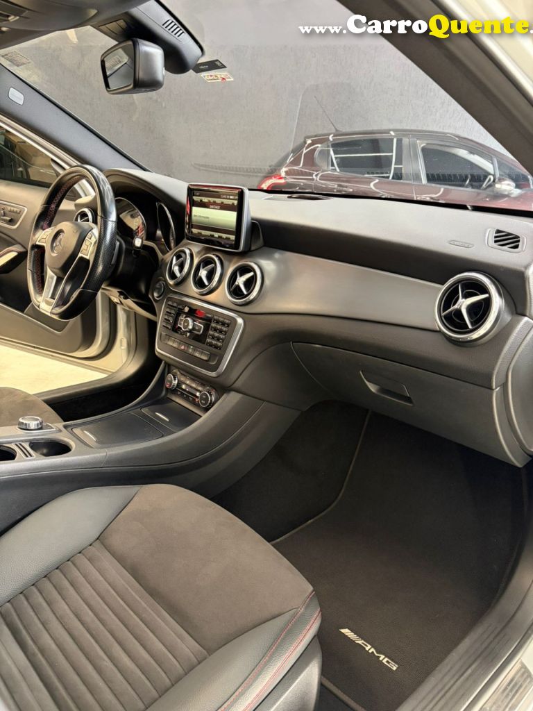 MERCEDES-BENZ   GLA 250 SPORT 2.0 TB 16V 4X2  211CV AUT.   PRATA 2015 2.0 GASOLINA - Loja