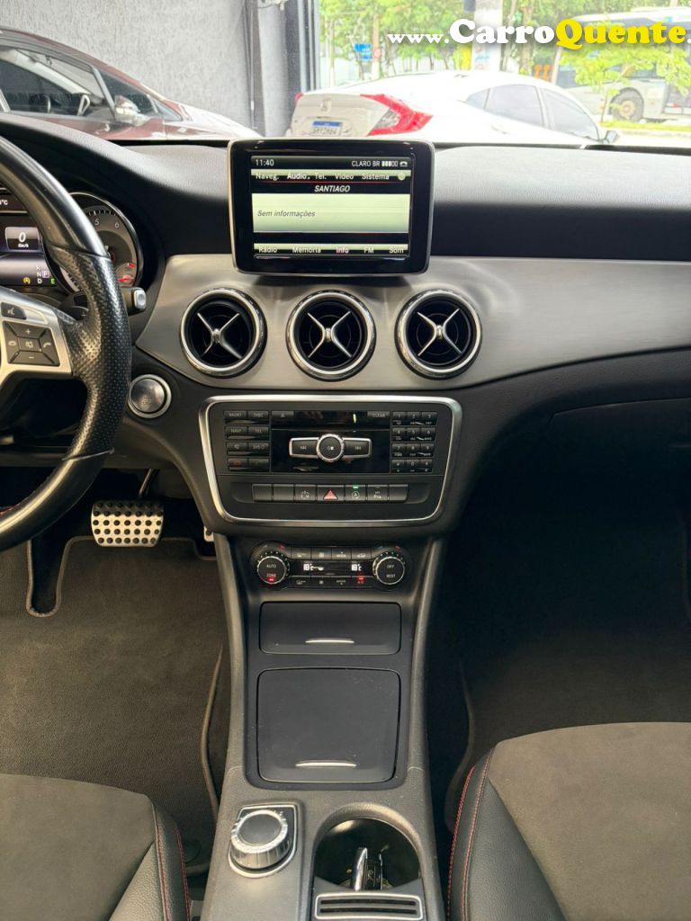 MERCEDES-BENZ   GLA 250 SPORT 2.0 TB 16V 4X2  211CV AUT.   PRATA 2015 2.0 GASOLINA - Loja