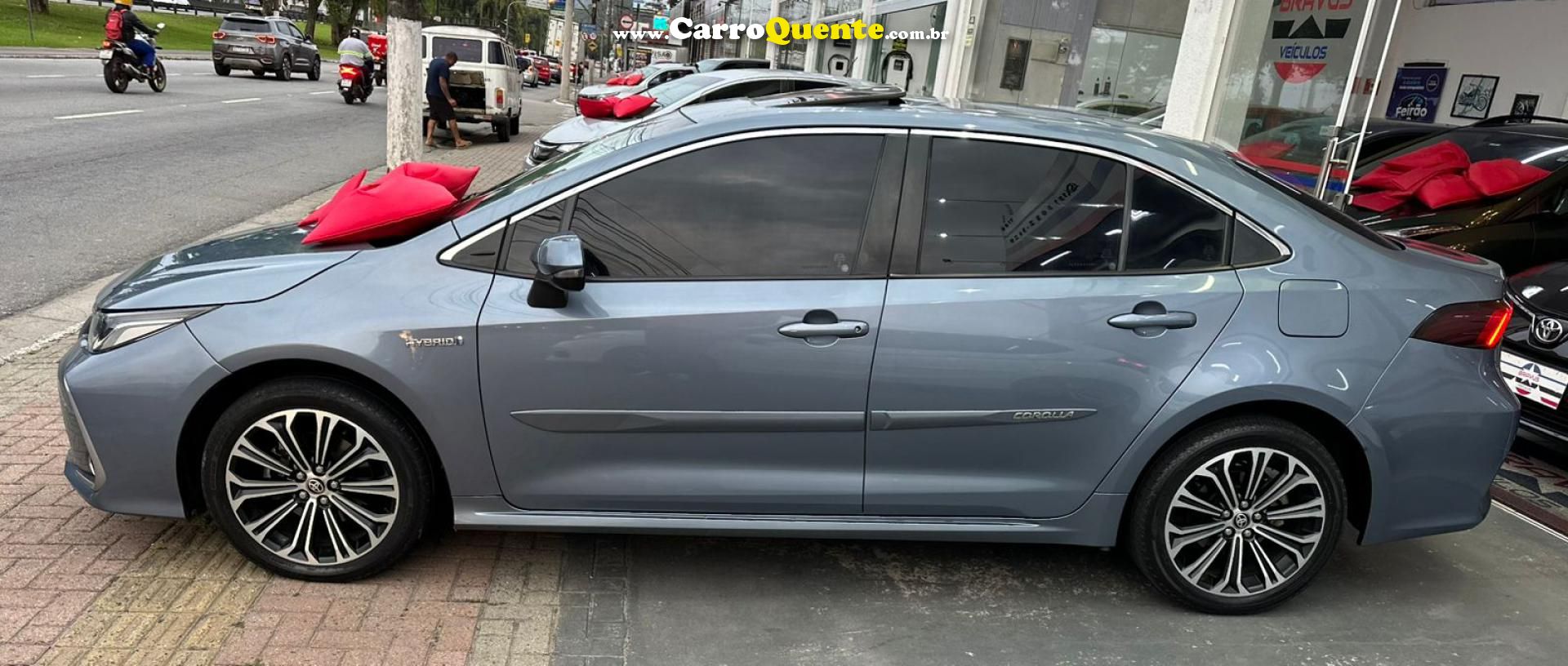 TOYOTA   COROLLA ALTIS PREM. 1.8 AUT. (HÍBRIDO)   CINZA 2020 1.8 FLEX E ELÉTRICO - Loja