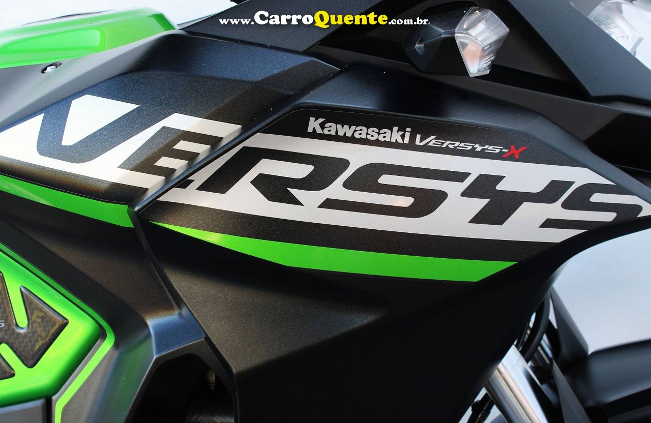KAWASAKI VERSYS-X 300 ABS 2025 - Loja