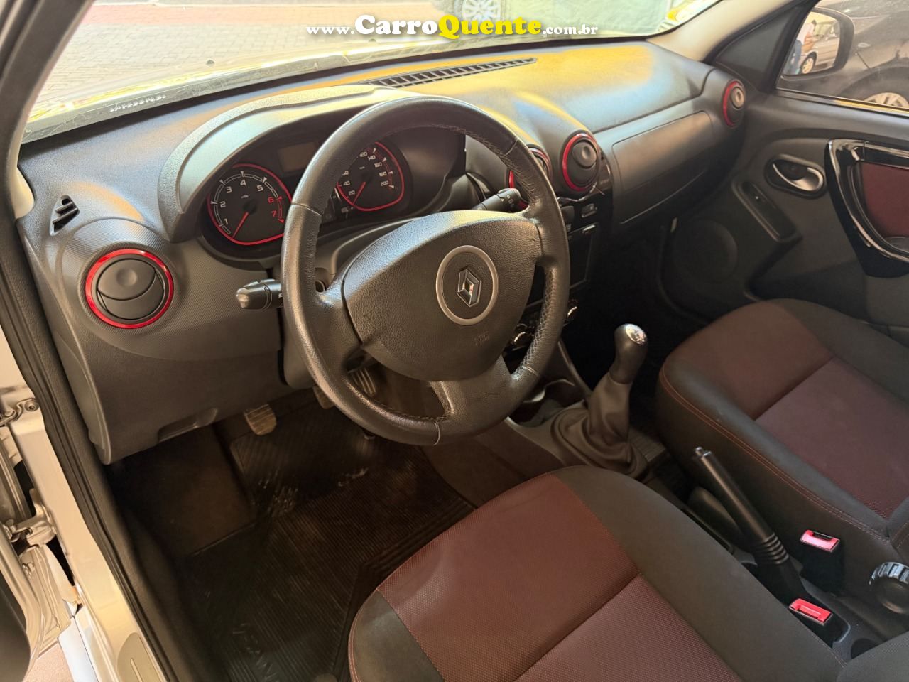Sandero Stepway 1.6 8V (flex) 2014/2013 Renault - Loja