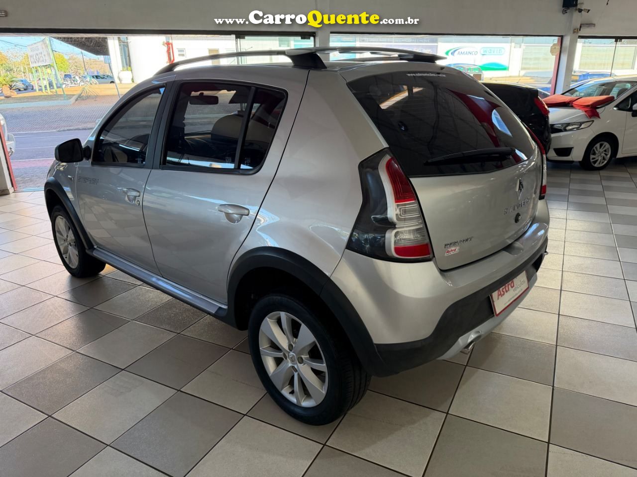 Sandero Stepway 1.6 8V (flex) 2014/2013 Renault - Loja