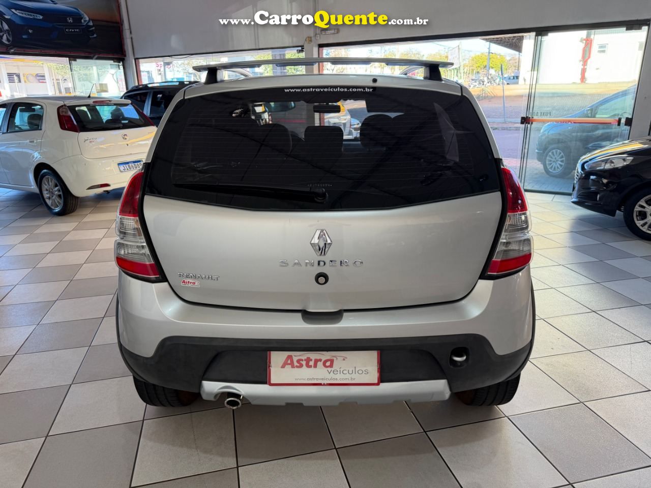 Sandero Stepway 1.6 8V (flex) 2014/2013 Renault - Loja