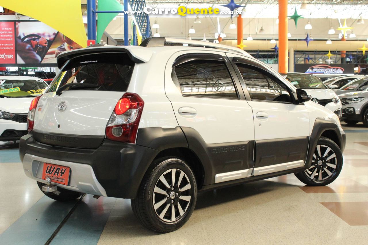 TOYOTA ETIOS CROSS 1.5 16V 2017 - Loja