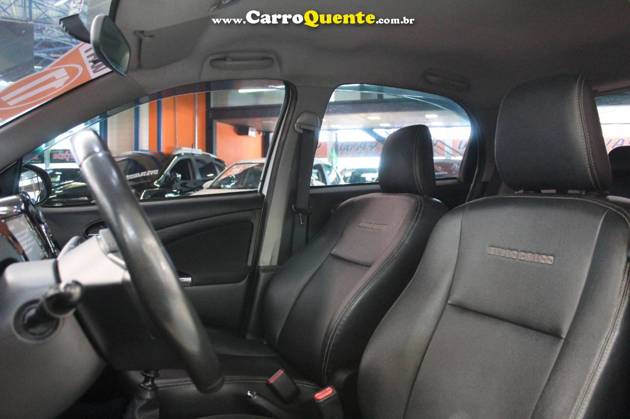 TOYOTA ETIOS CROSS 1.5 16V 2017 - Loja