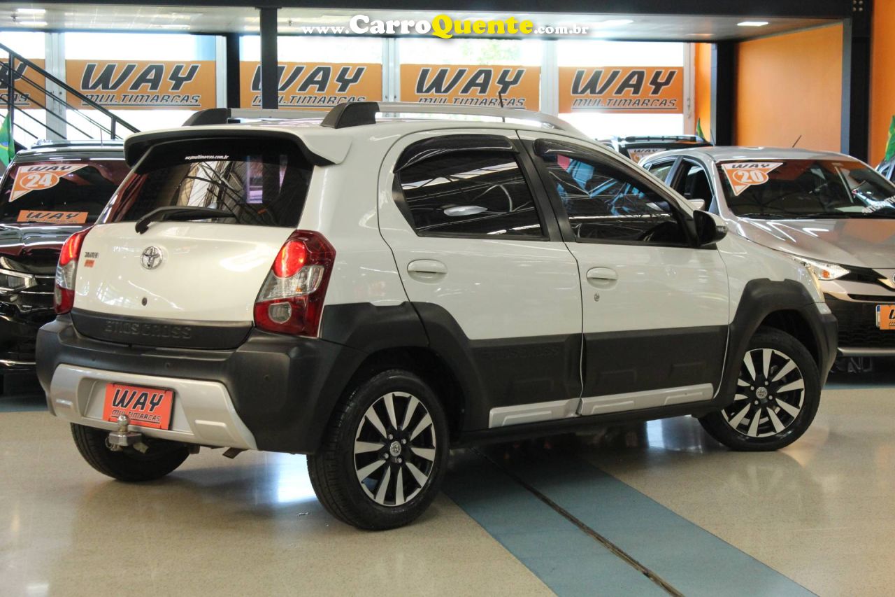 TOYOTA ETIOS CROSS 1.5 16V 2017 - Loja
