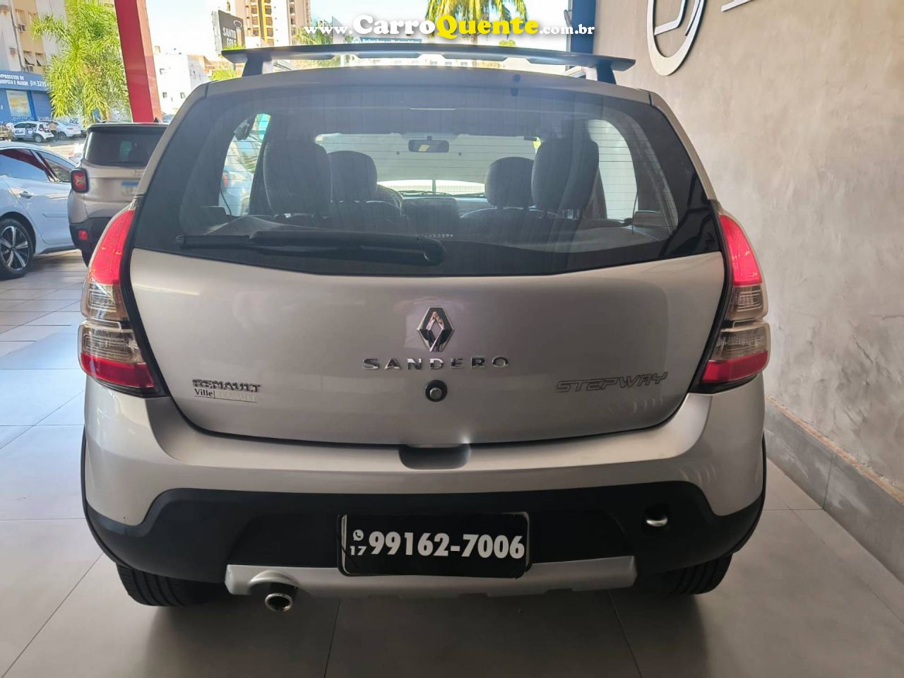 RENAULT SANDERO 2012/2013 - Loja