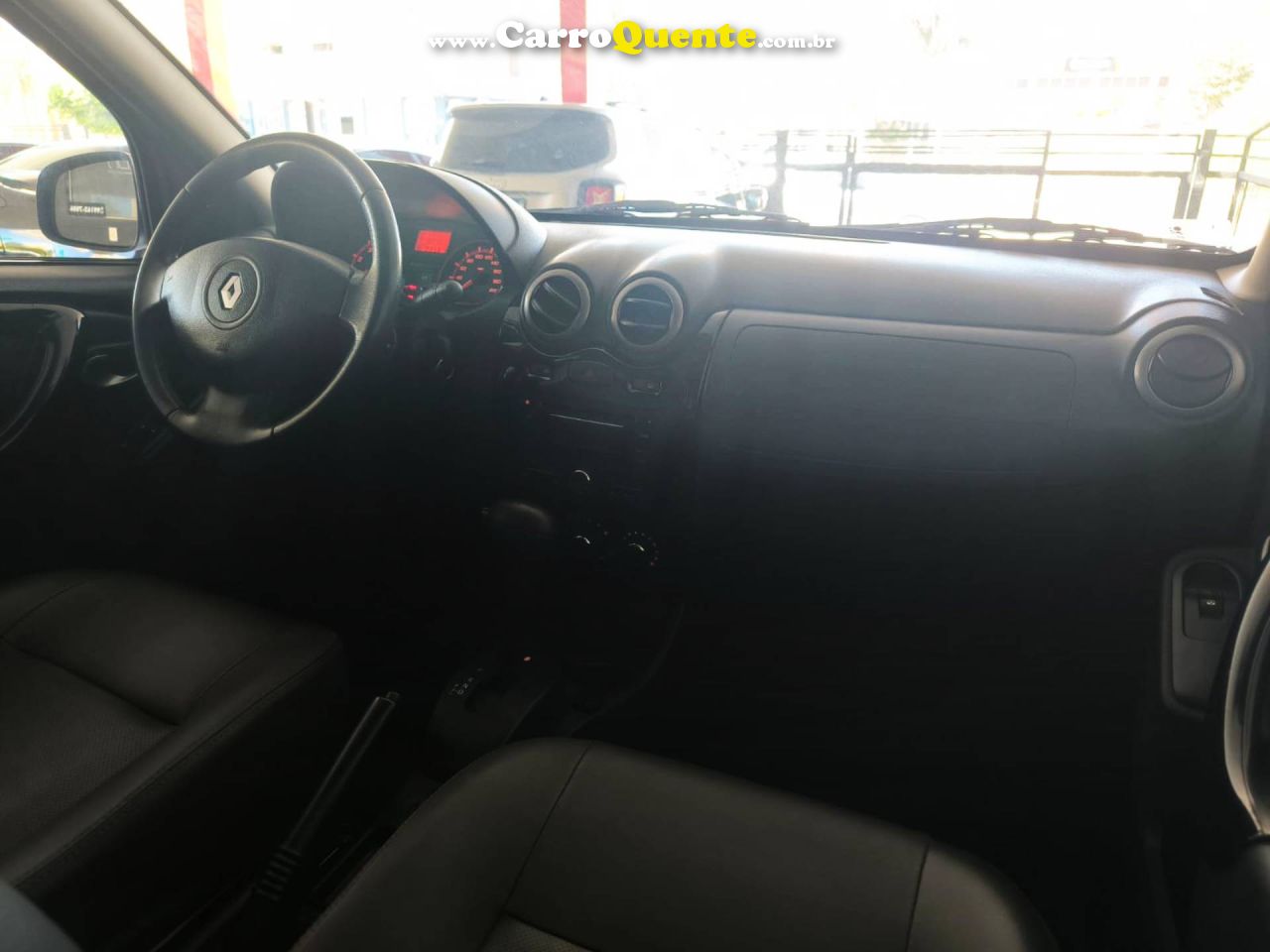 RENAULT SANDERO 2012/2013 - Loja