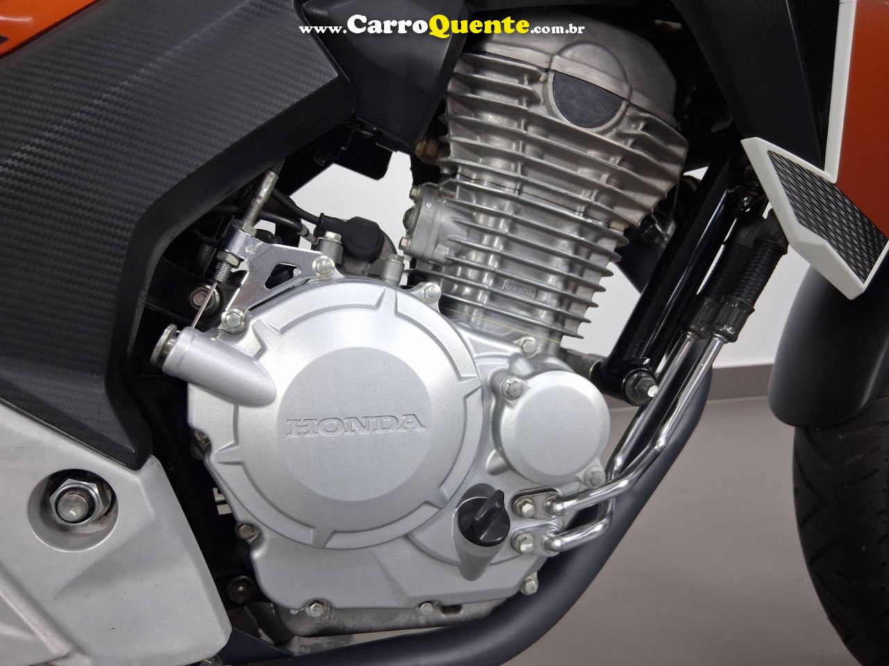 HONDA CB T 2017 - Loja