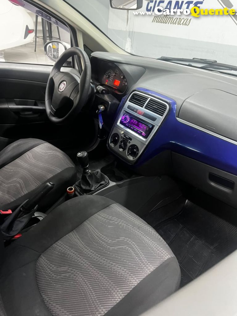 FIAT   PUNTO ATTRACTIVE 1.4 FIRE FLEX 8V 5P   PRATA 2011 1.4 FLEX - Loja