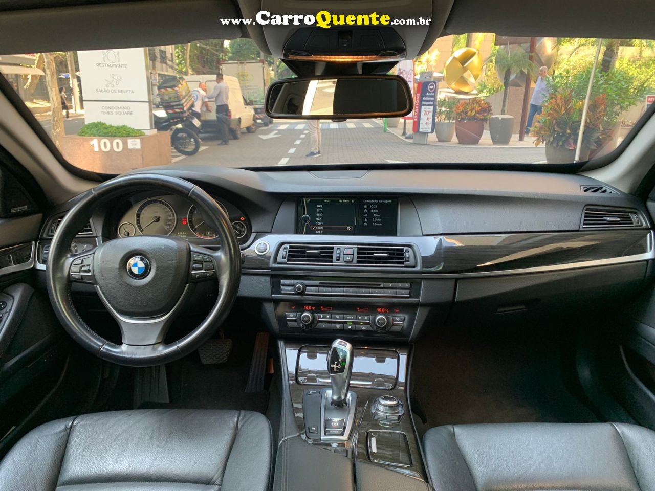 BMW   3.0 SEDAN 6 CILINDROS 24V TURBO GASOLINA 4P AUTOMÁTICO   BRANCO 2012 3.0 GASOLINA - Loja