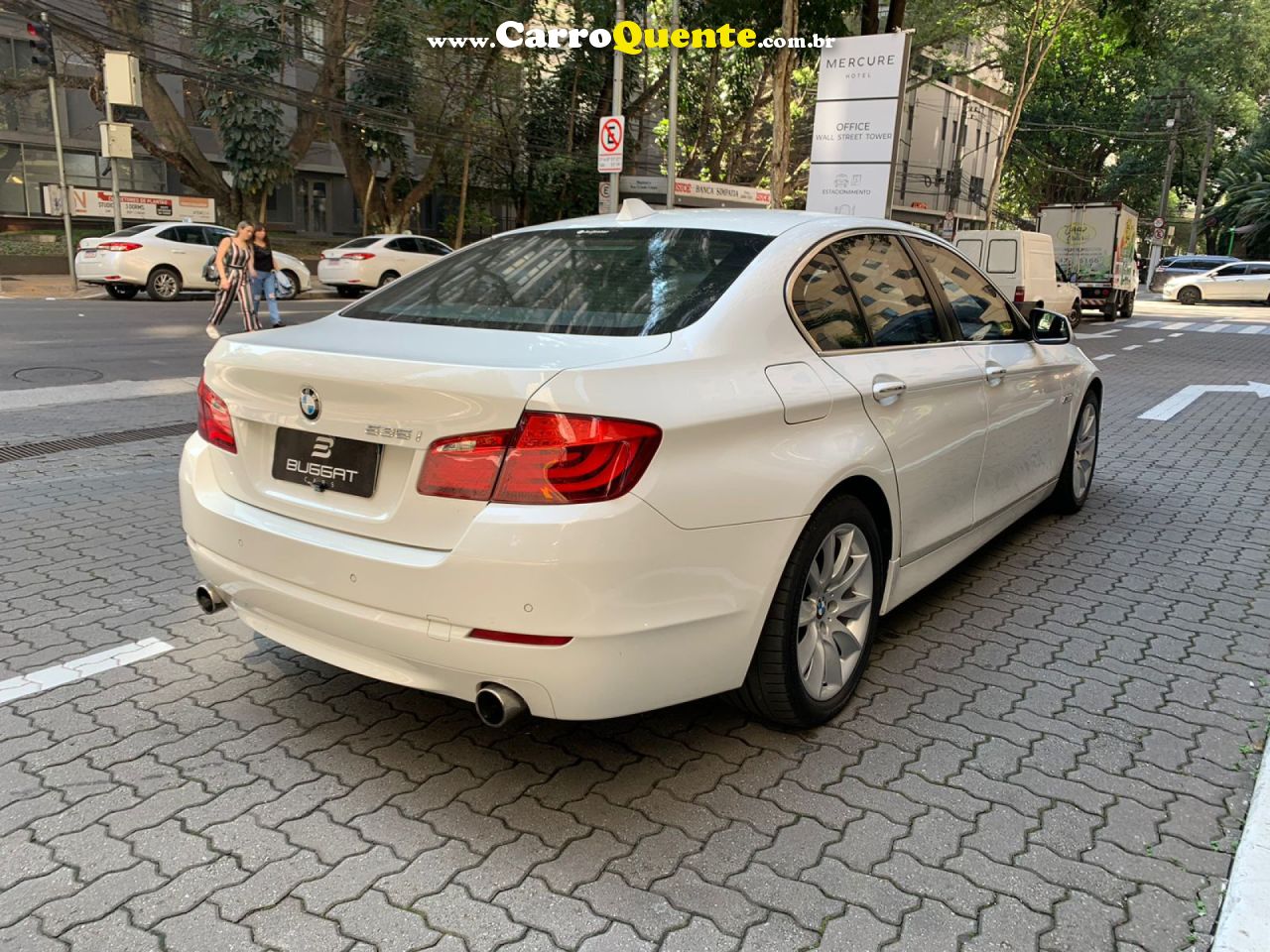 BMW   3.0 SEDAN 6 CILINDROS 24V TURBO GASOLINA 4P AUTOMÁTICO   BRANCO 2012 3.0 GASOLINA - Loja