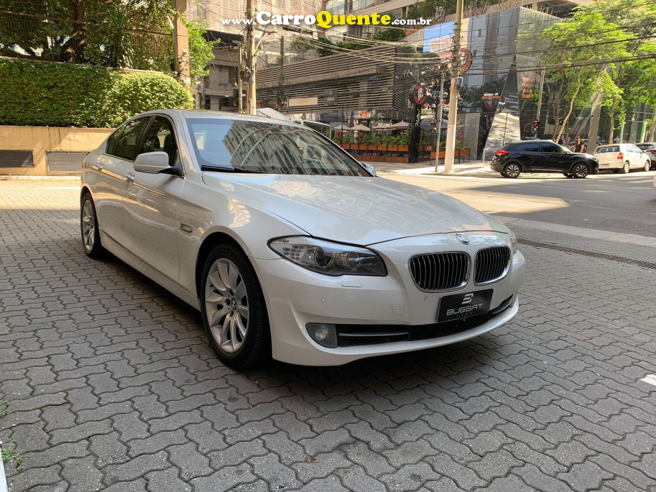 BMW   3.0 SEDAN 6 CILINDROS 24V TURBO GASOLINA 4P AUTOMÁTICO   BRANCO 2012 3.0 GASOLINA - Loja