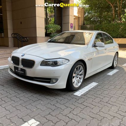 BMW   3.0 SEDAN 6 CILINDROS 24V TURBO GASOLINA 4P AUTOMÁTICO   BRANCO 2012 3.0 GASOLINA