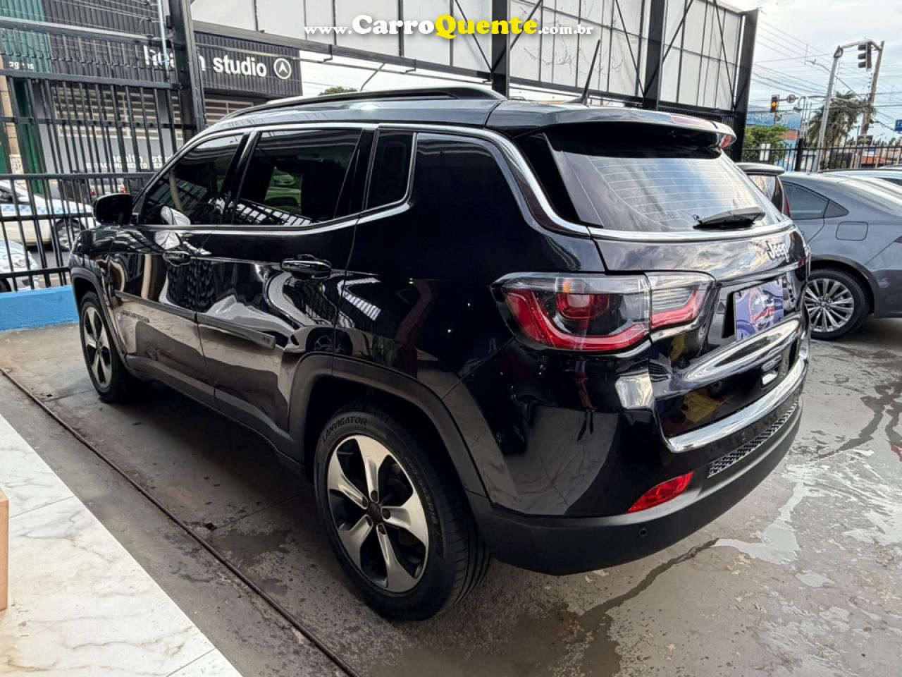 JEEP   COMPASS LONGITUDE 2.0 4X2 FLEX 16V AUT.   PRETO 2018 2.0 FLEX - Loja