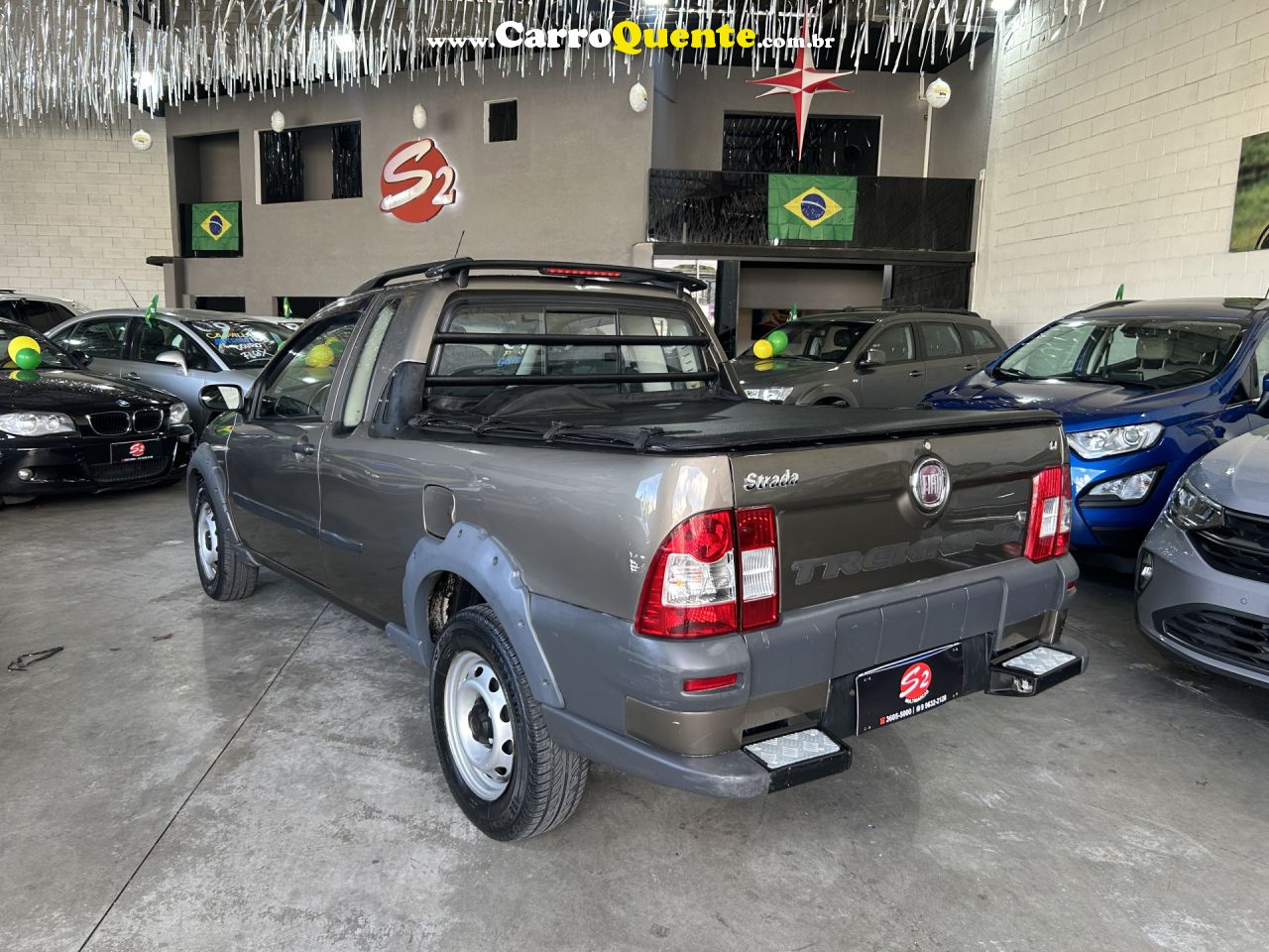 FIAT   STRADA TREKKING 1.6 16V FLEX CE   CINZA 2013 1.6 FLEX - Loja