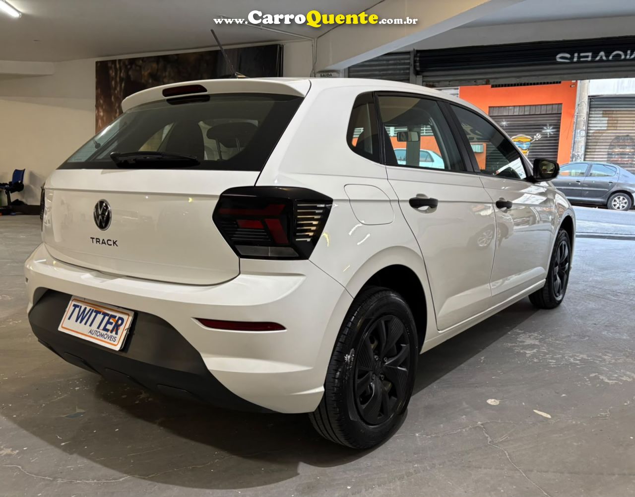 VOLKSWAGEN   POLO TRACK 1.0 FLEX 12V 5P   BRANCO 2025 1.0 FLEX - Loja