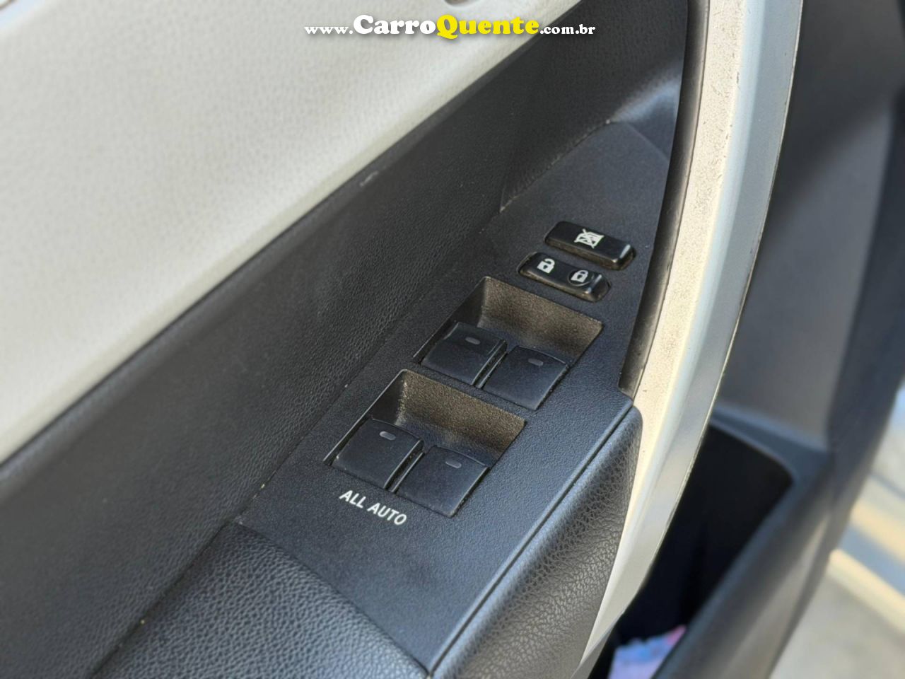 TOYOTA COROLLA 2.0 XEI 16V 2016 - Loja