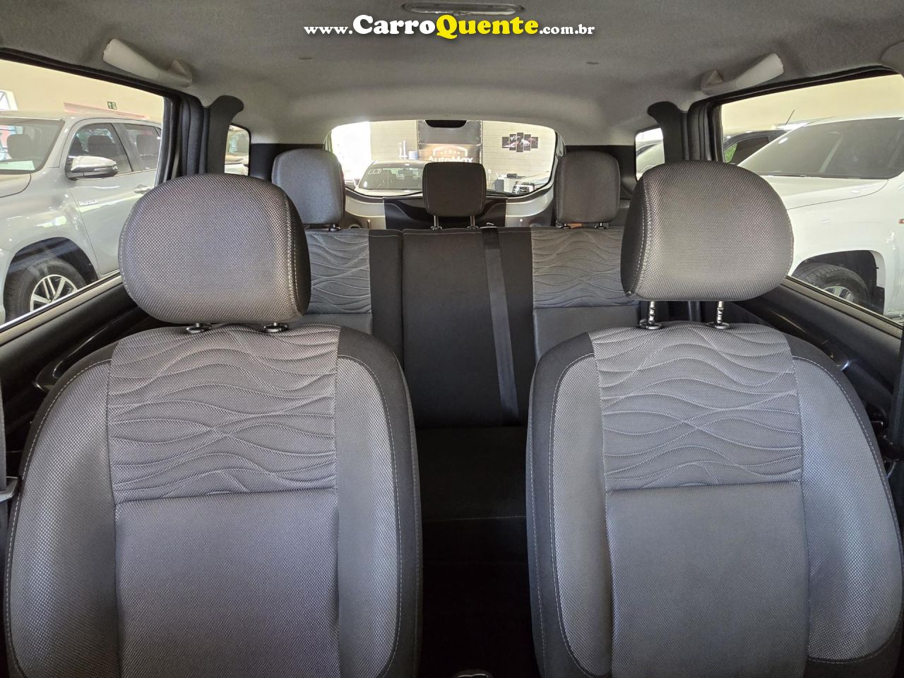 RENAULT   DUSTER DYNAMIQUE 2.0 FLEX 16V AUT.   PRATA 2014 2.0 FLEX - Loja