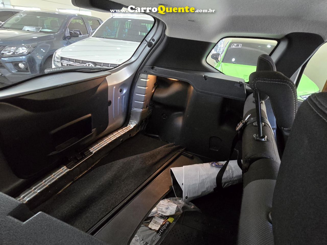RENAULT   DUSTER DYNAMIQUE 2.0 FLEX 16V AUT.   PRATA 2014 2.0 FLEX - Loja