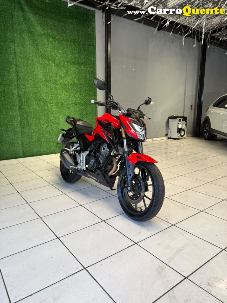 HONDA   CB 300F TWISTER FLEX   VERMELHO 2024 1.0 FLEX - Loja