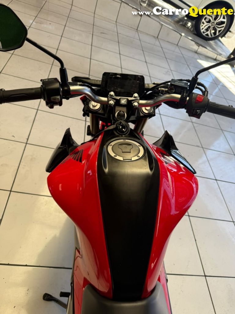 HONDA   CB 300F TWISTER FLEX   VERMELHO 2024 1.0 FLEX - Loja