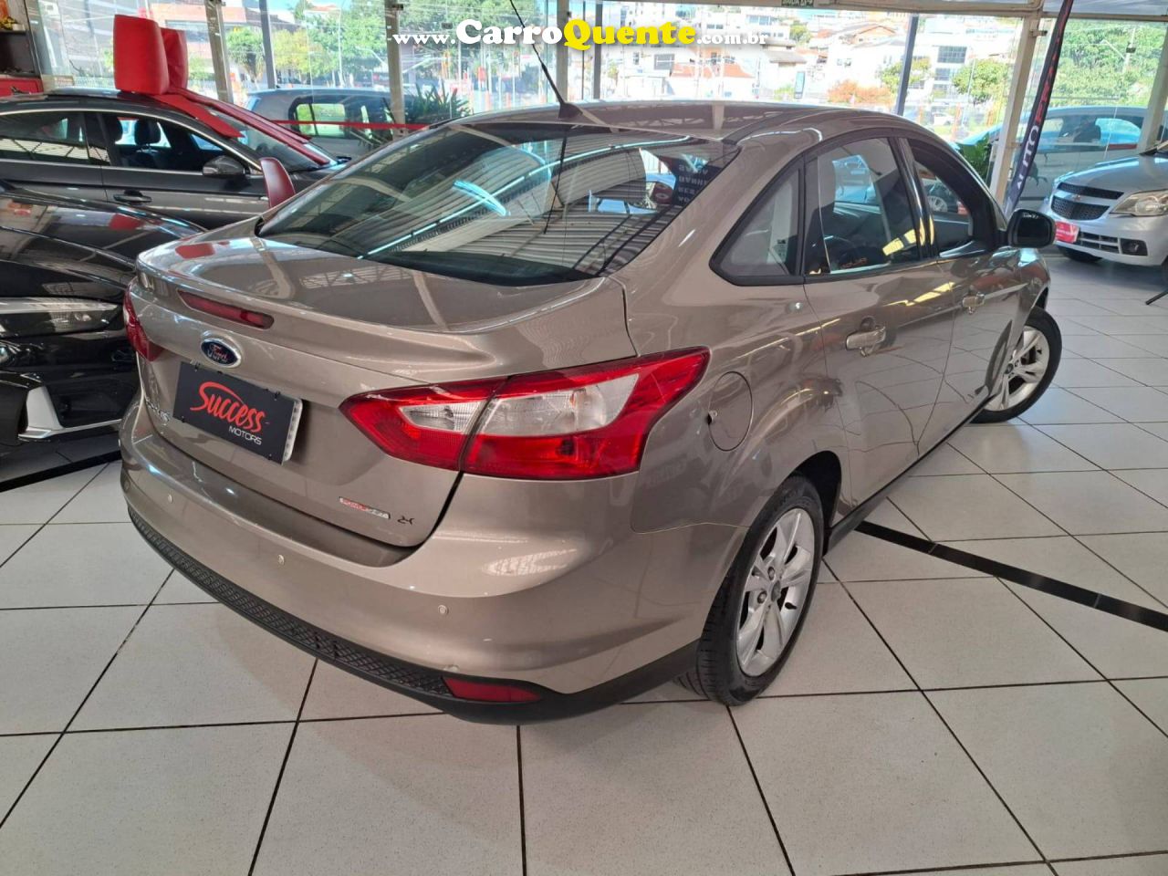 FORD FOCUS 2.0 S SEDAN 16V AUTO 2014 - Loja