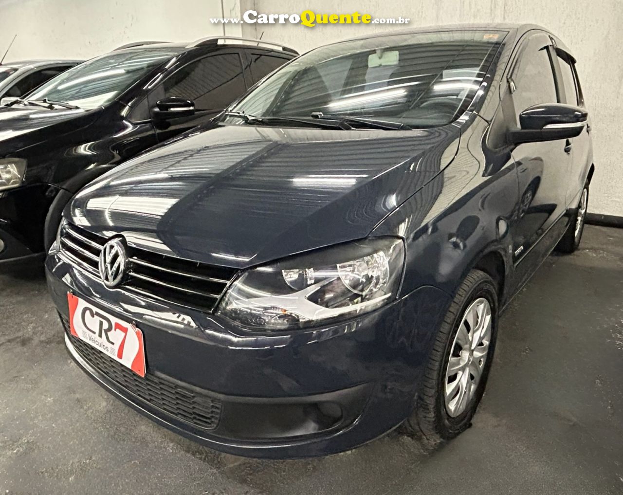 VOLKSWAGEN   FOX 1.0 MI TOTAL FLEX 8V 5P   CINZA 2013 1.0 FLEX - Loja