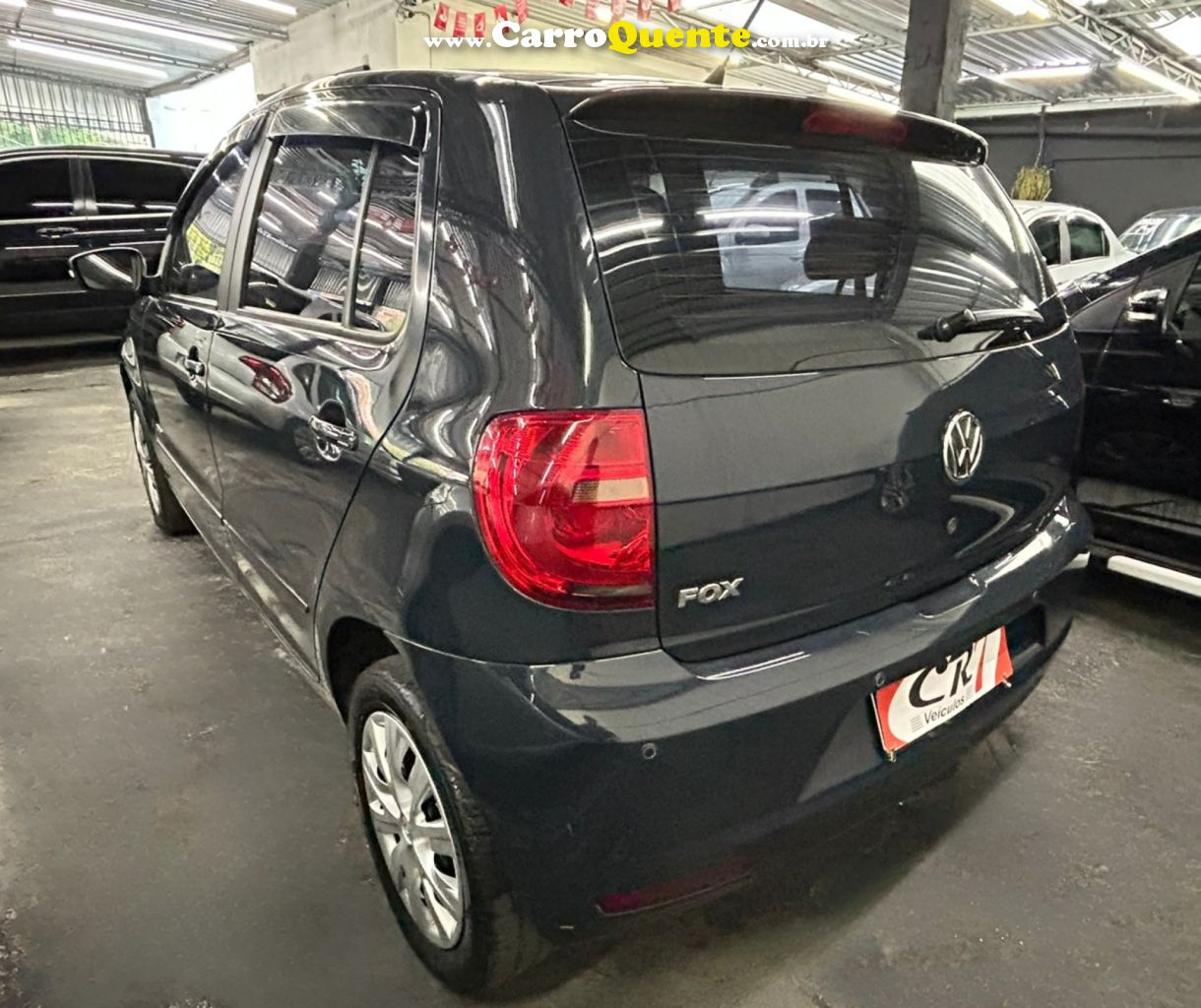 VOLKSWAGEN   FOX 1.0 MI TOTAL FLEX 8V 5P   CINZA 2013 1.0 FLEX - Loja