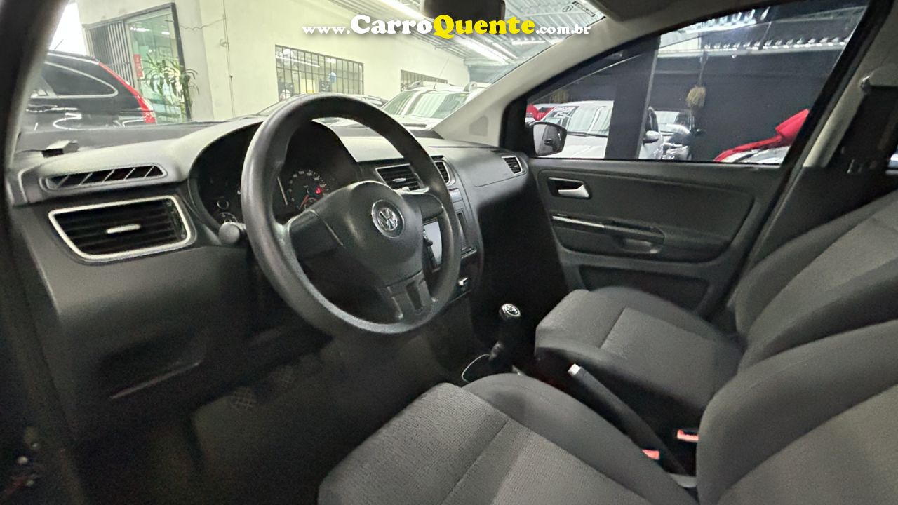 VOLKSWAGEN   FOX 1.0 MI TOTAL FLEX 8V 5P   CINZA 2013 1.0 FLEX - Loja