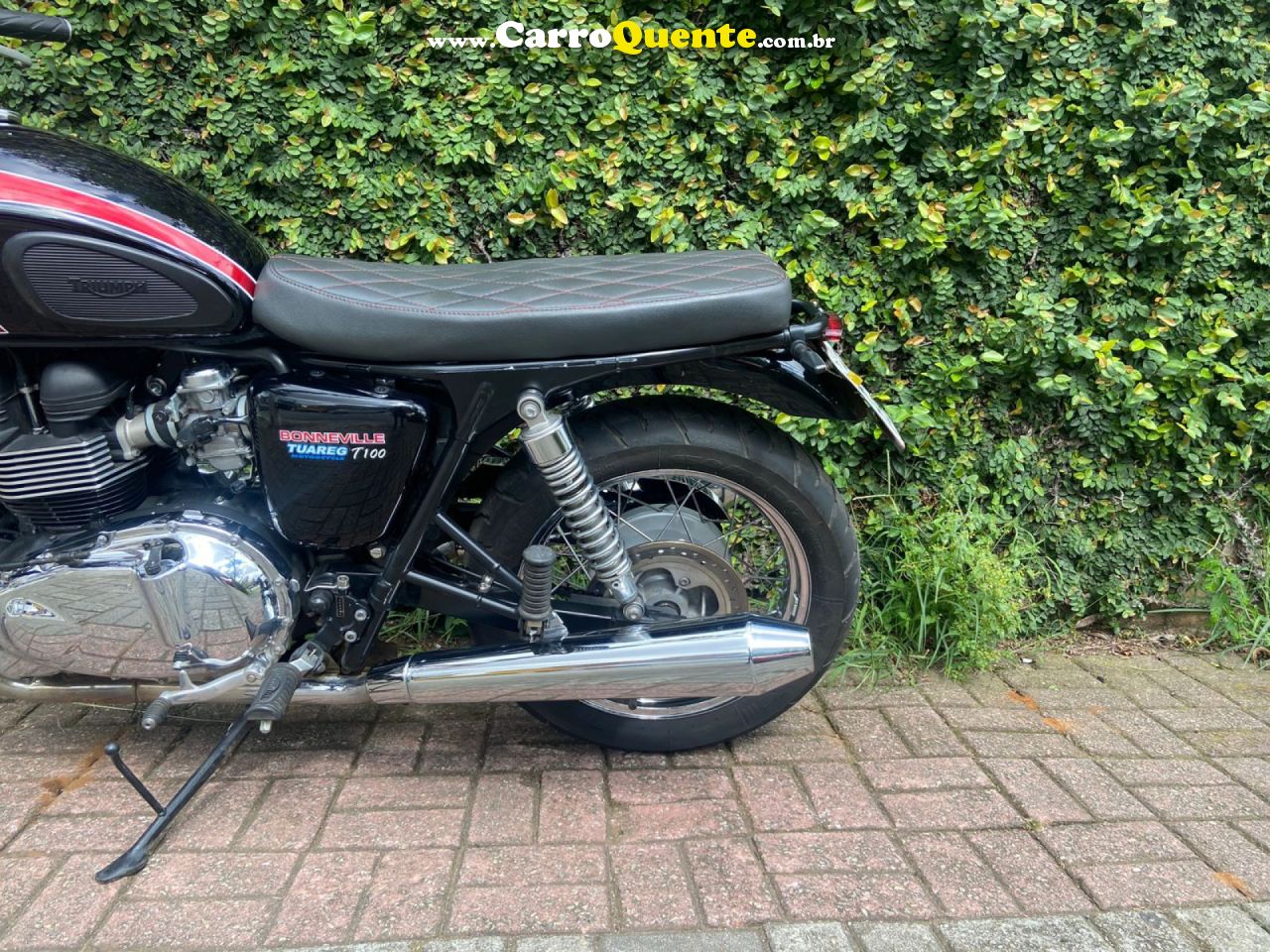 TRIUMPH   BONNEVILLE T 100   PRETO 2015 900 GASOLINA - Loja