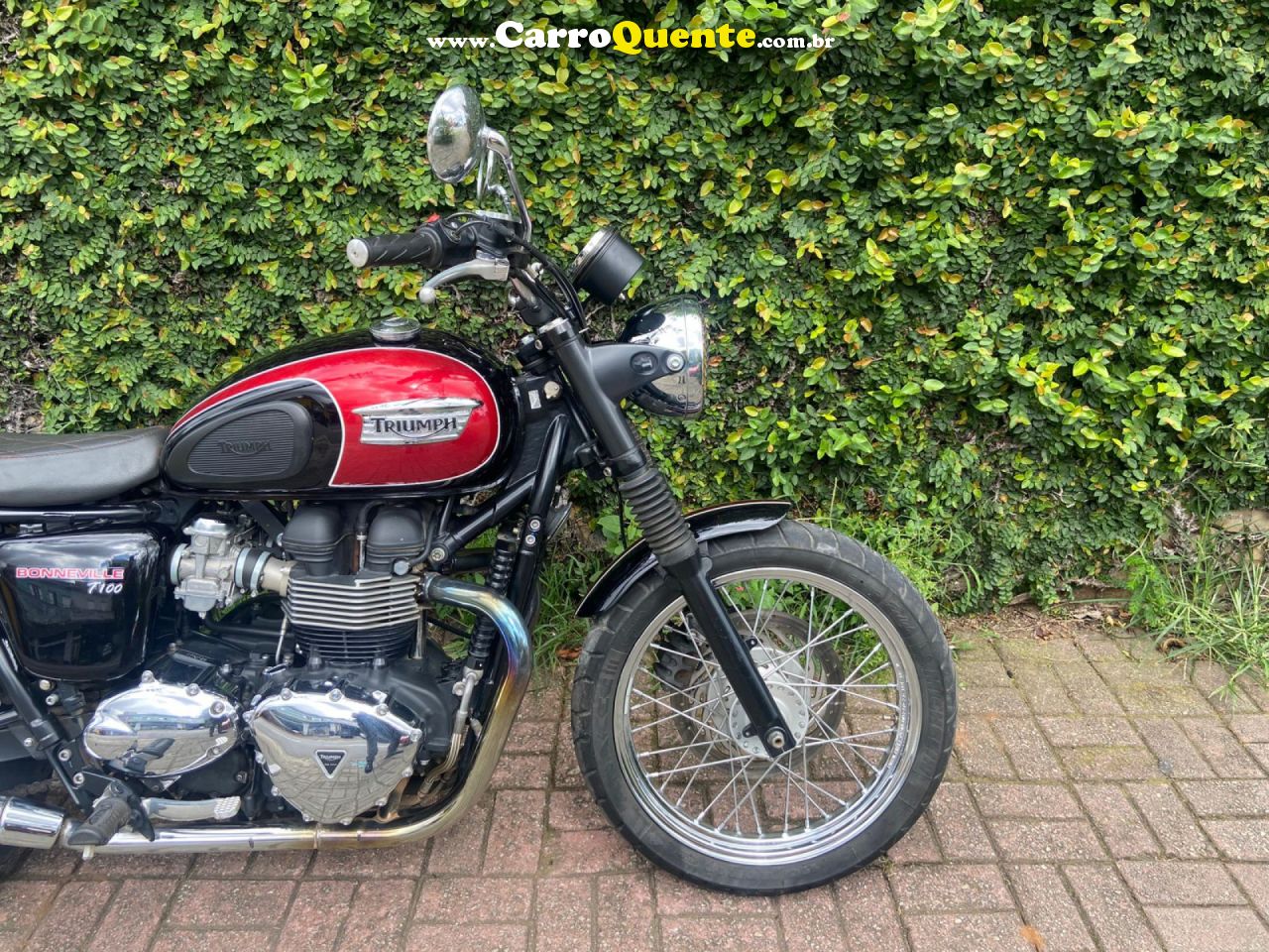 TRIUMPH   BONNEVILLE T 100   PRETO 2015 900 GASOLINA - Loja