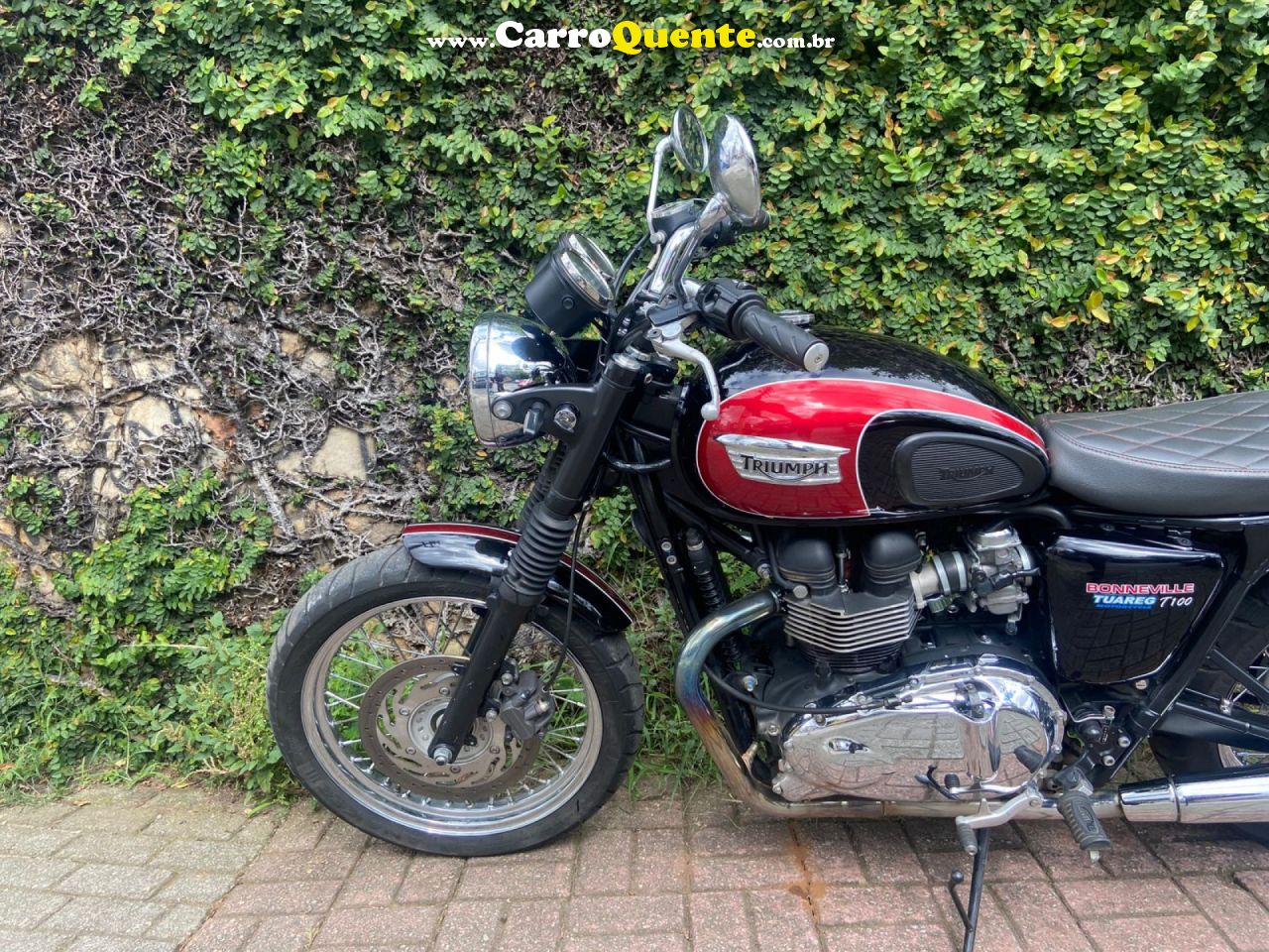 TRIUMPH   BONNEVILLE T 100   PRETO 2015 900 GASOLINA - Loja